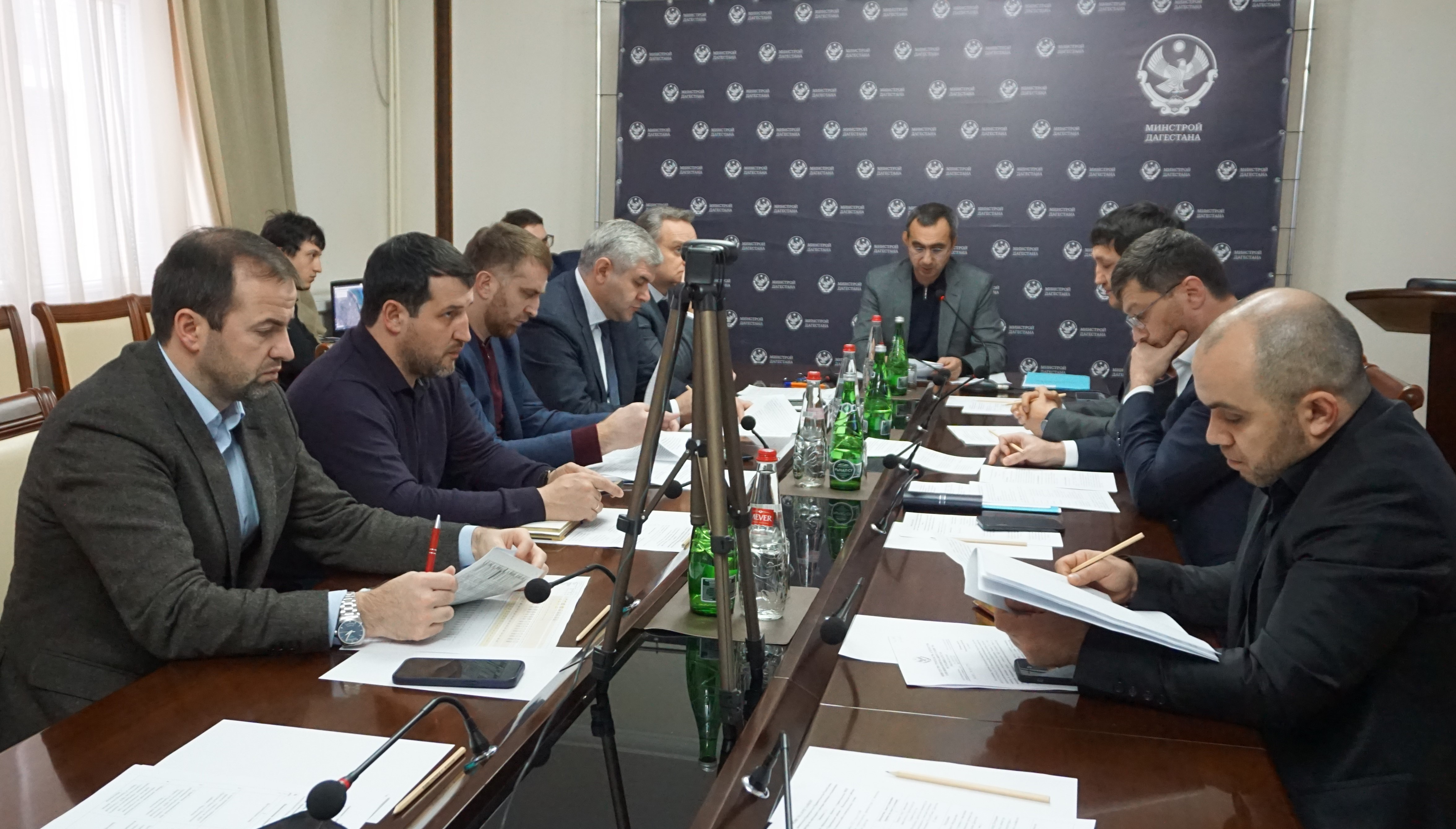 Реализацию «прорывного» проекта «Лазурный берег» в Приморском районе Махачкалы обсудили в Минстрое Дагестана