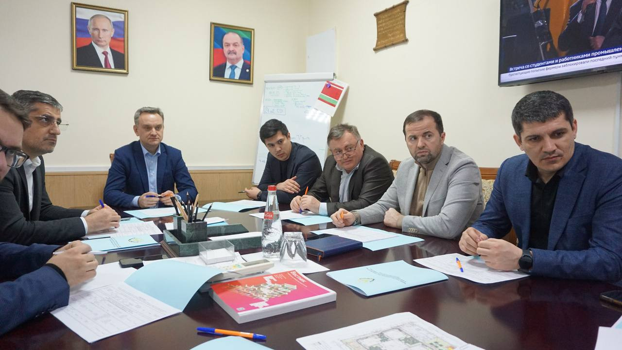 Первый этап конкурса на должность руководителя Республиканского учебного центра прошел в Минстрое Дагестана