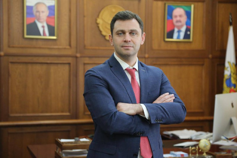 Новогоднее поздравление Министра строительства, архитектуры и ЖКХ Республики Дагестан Артура Сулейманова