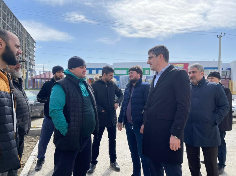 В Кизилюрте завершается строительство многоквартирного дома в рамках программы жилье молодым