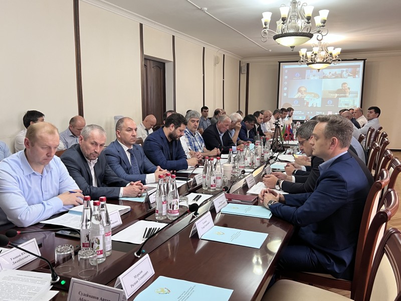 Расширенное заседание коллегии провели в Минстрое РД