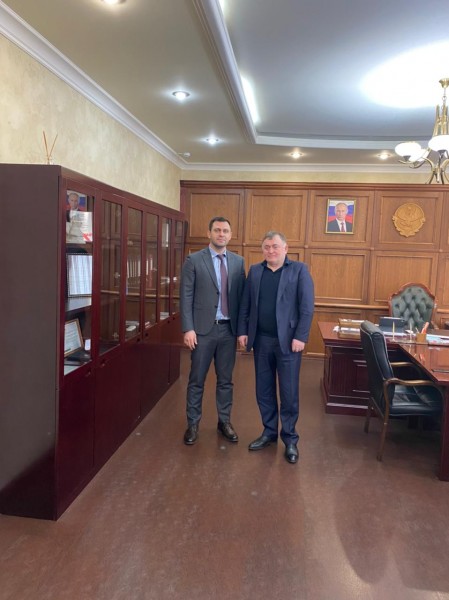 Руководитель регионально Минстроя встретился с президентом ассоциации "Гильдия строителей СКФО"