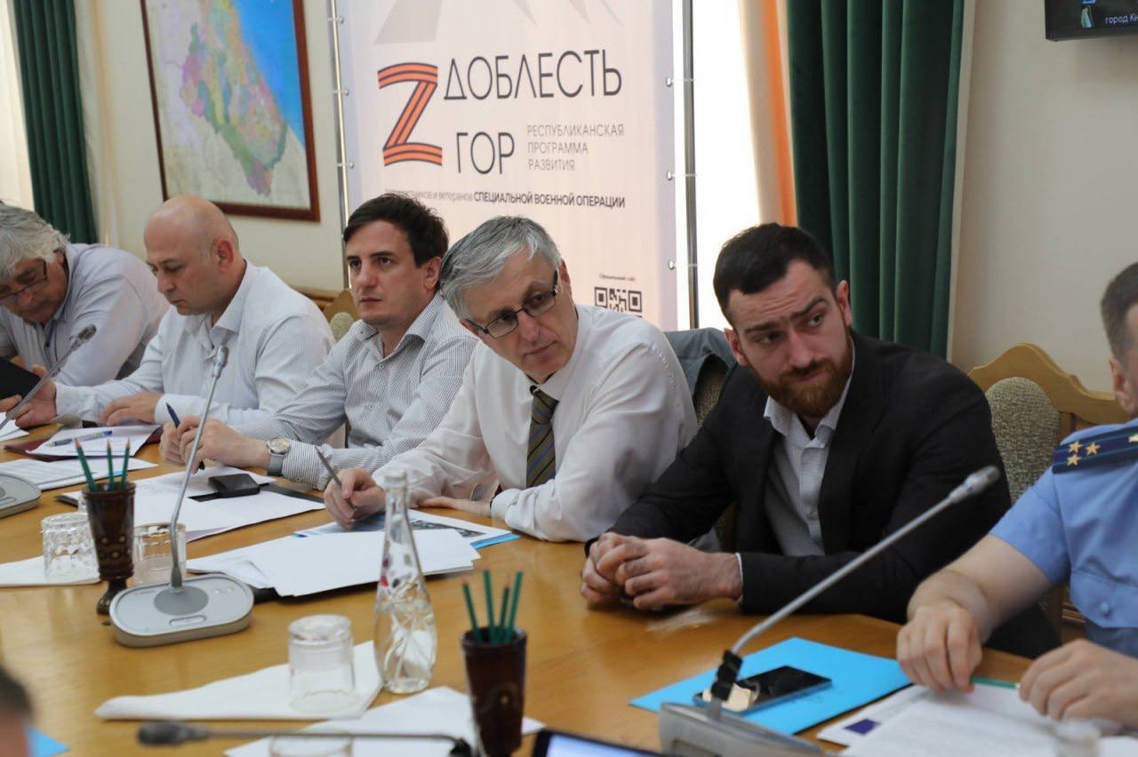 В Правительстве Дагестана обсудили меры по борьбе с незаконным строительством