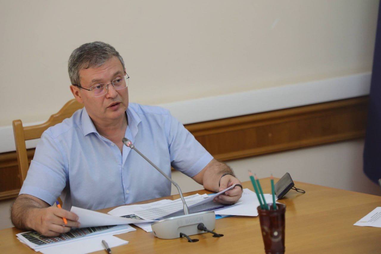 В Правительстве Дагестана обсудили меры по борьбе с незаконным строительством