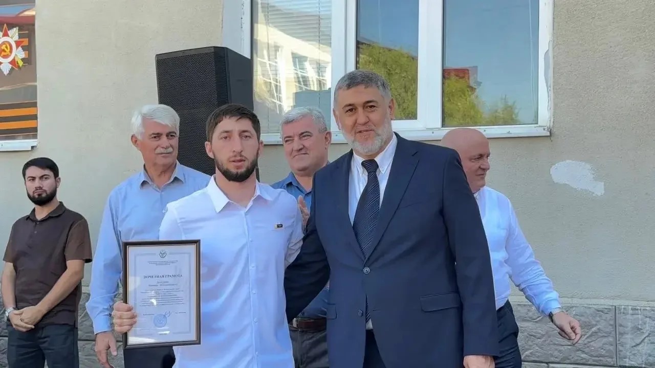 В Каспийском профессионально-педагогическом колледже с размахом отметили День единства народов Дагестана